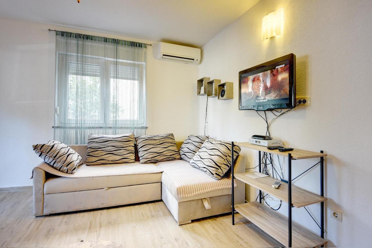 Apartment Mores 메덜린 외부 사진
