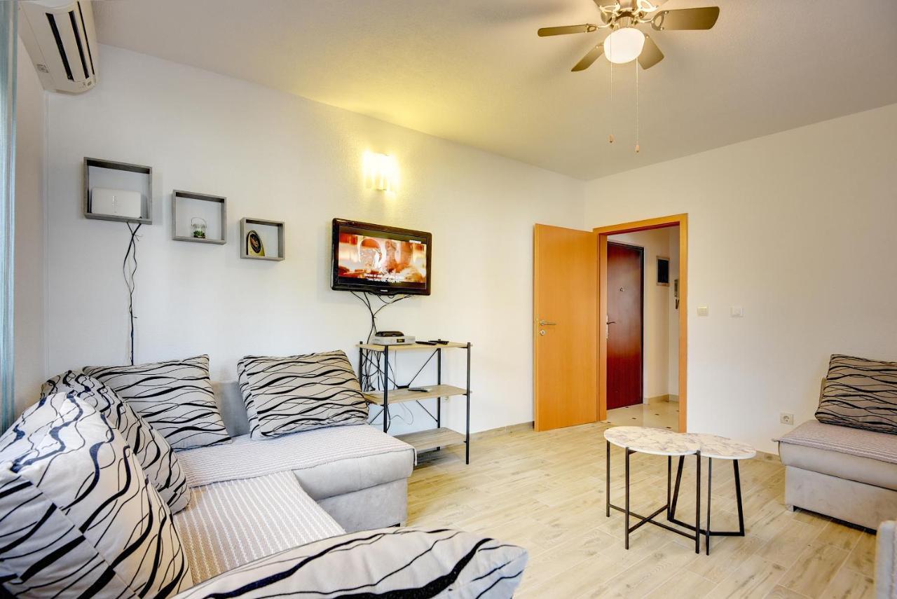 Apartment Mores 메덜린 외부 사진