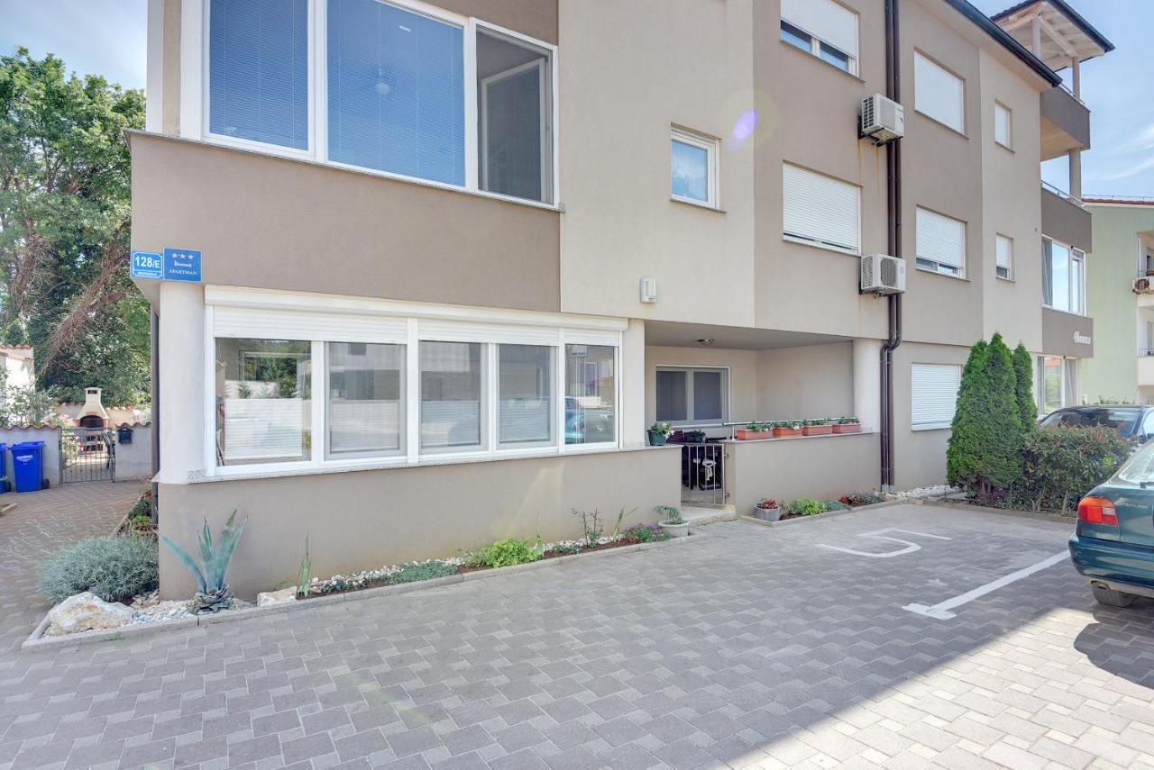 Apartment Mores 메덜린 외부 사진