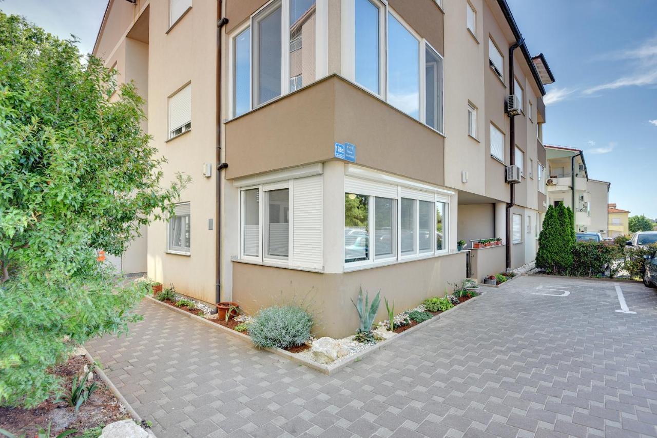 Apartment Mores 메덜린 외부 사진